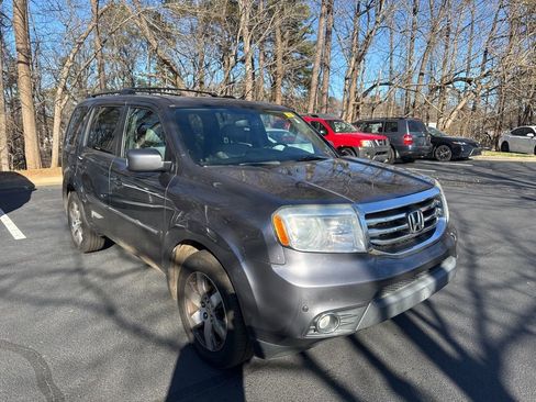 Used 2014 Honda Pilot Touring image 1