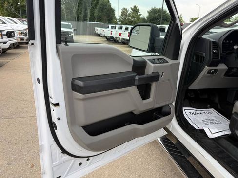Used 2017 Ford F150 XL w/ Equipment Group 101A Mid AWD/4WD image 8