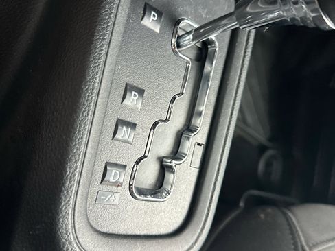 Used 2018 Jeep Wrangler Unlimited Sport S image 24