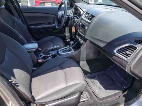 Used 2012 Dodge Avenger SE FWD image 15
