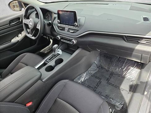 Certified 2025 Nissan Altima 2.5 S FWD image 22