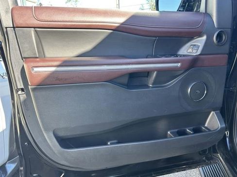 Used 2024 Ford Expedition Max Limited image 23