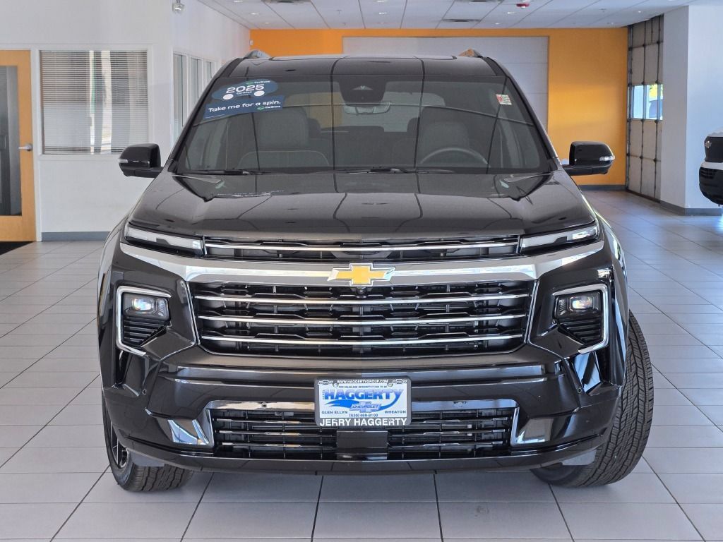 Certified 2025 Chevrolet Traverse High Country w/ LPO, Floor Liner Package AWD/4WD image 3