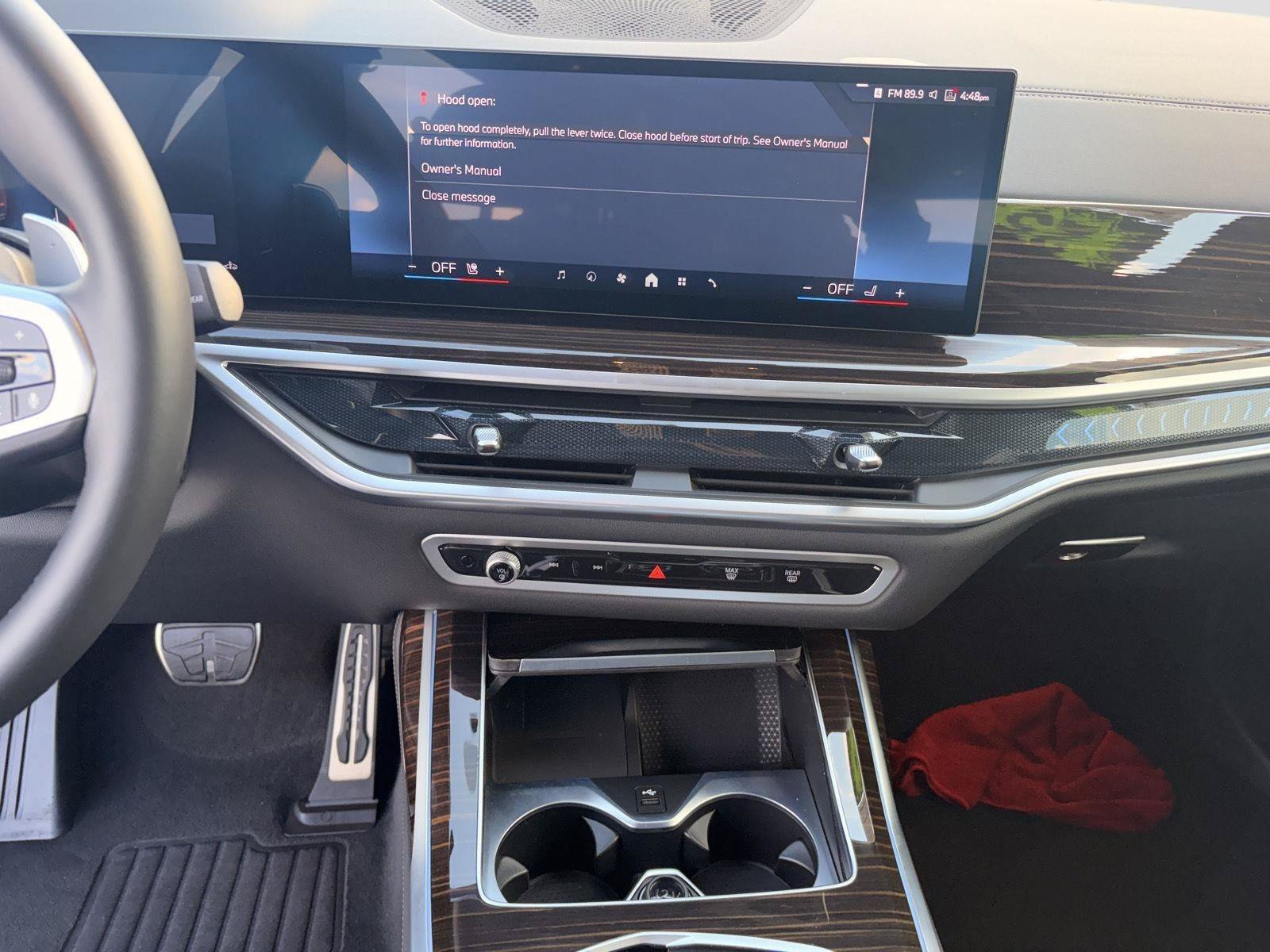 Used 2025 BMW X7 xDrive40i w/ M Sport Package AWD/4WD image 16
