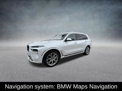 Used 2025 BMW X7 xDrive40i AWD/4WD image 3