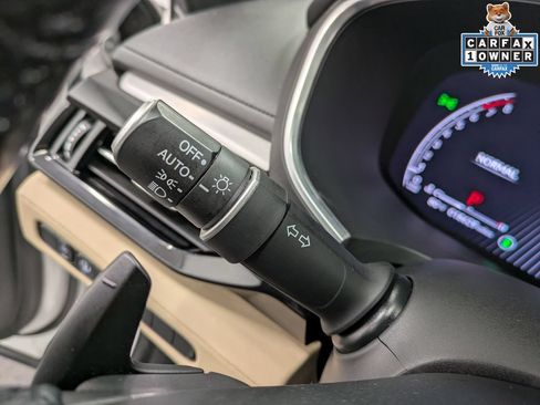 Used 2023 Acura MDX SH-AWD w/ Technology Package image 16