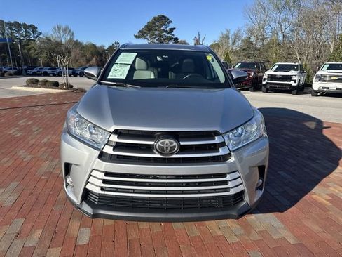 Used 2019 Toyota Highlander XLE image 31