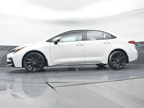 Used 2023 Toyota Corolla SE image 34