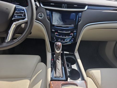 Used 2017 Cadillac XTS Luxury w/ Driver Awareness Package FWD image 10