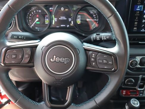 Used 2024 Jeep Wrangler Unlimited Rubicon 4xe AWD/4WD image 30