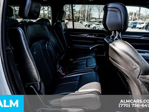 Used 2024 Jeep Wagoneer Series II w/ Flexible Seating Group image 25