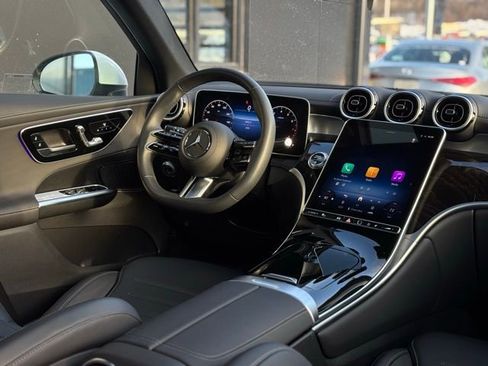 Used 2025 Mercedes-Benz GLC 300 4MATIC image 53