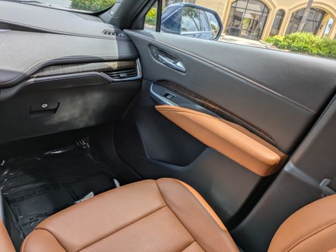 Used 2019 Cadillac XT4 Premium Luxury FWD image 15