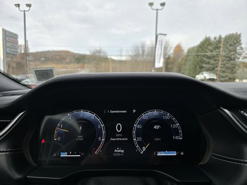 Used 2025 Jeep Grand Cherokee L Limited image 24