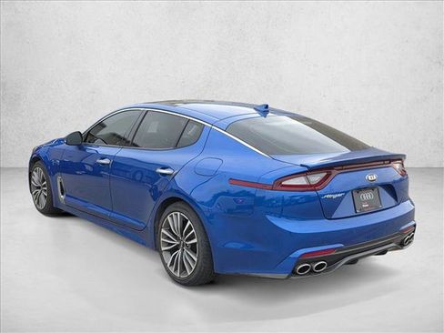 Used 2018 Kia Stinger Premium image 7