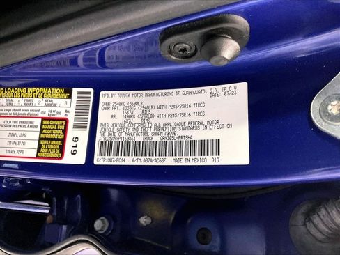 Used 2023 Toyota Tacoma SR5 AWD/4WD image 36