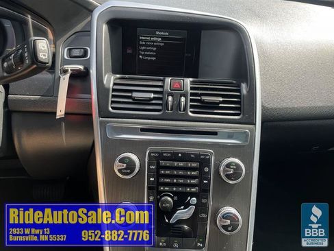 Used 2016 Volvo XC60 T6 w/ Proximity Package AWD/4WD image 20