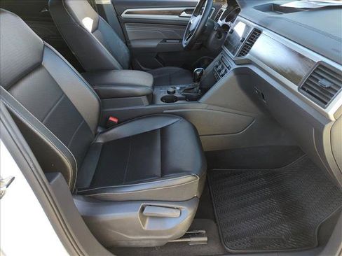 Used 2021 Volkswagen Atlas SE image 21
