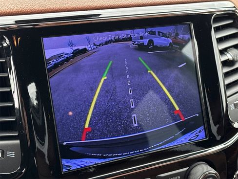 Used 2019 Jeep Grand Cherokee Summit image 28