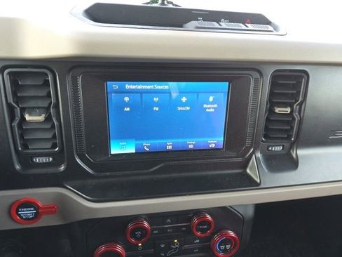 Used 2021 Ford Bronco Big Bend image 3