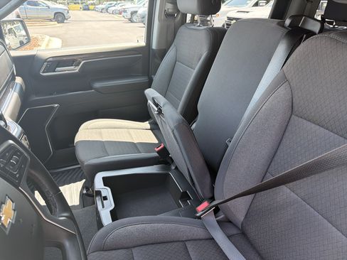Used 2026 Chevrolet Silverado 1500 LT AWD/4WD image 32
