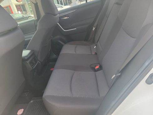 Certified 2019 Toyota RAV4 XLE image 17