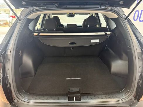 Used 2024 Hyundai Tucson SE image 16