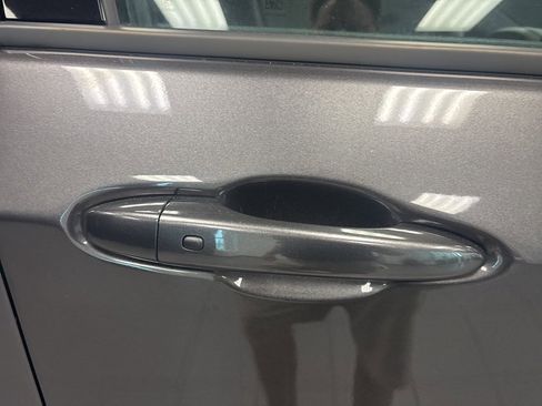 Used 2024 Jeep Compass Limited image 10