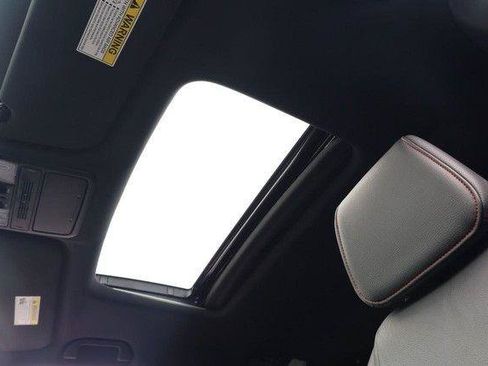 Used 2025 Honda Odyssey Sport-L image 11