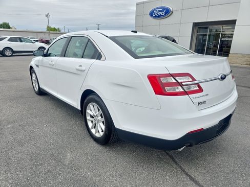 Used 2013 Ford Taurus SE FWD image 11