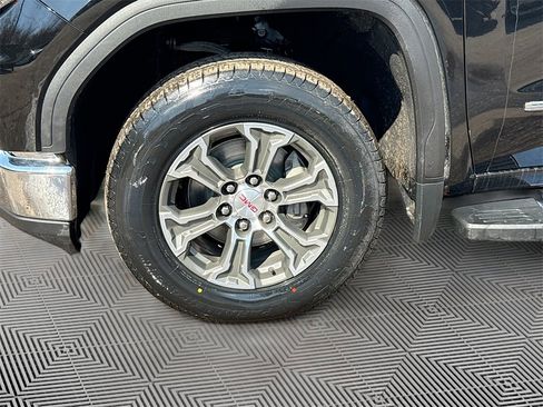 Used 2024 GMC Sierra 1500 SLT image 35