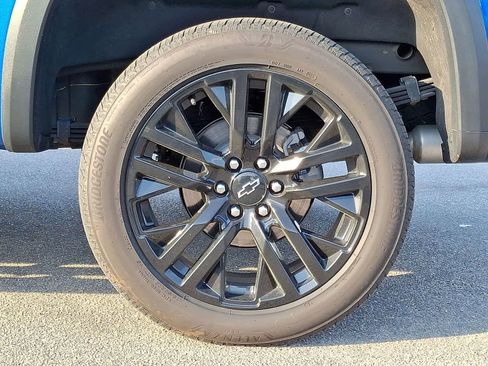 Used 2023 Chevrolet Silverado 1500 ZR2 w/ Technology Package image 39