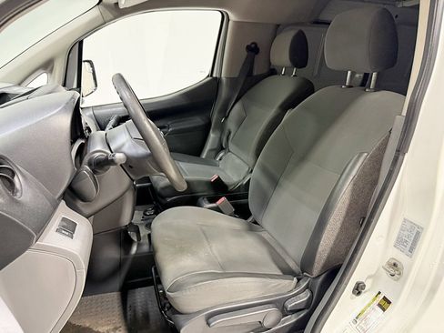 Used 2015 Nissan NV200 S image 18
