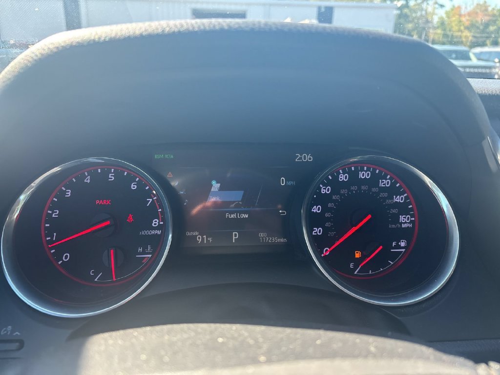 Used 2020 Toyota Camry XSE FWD image 17