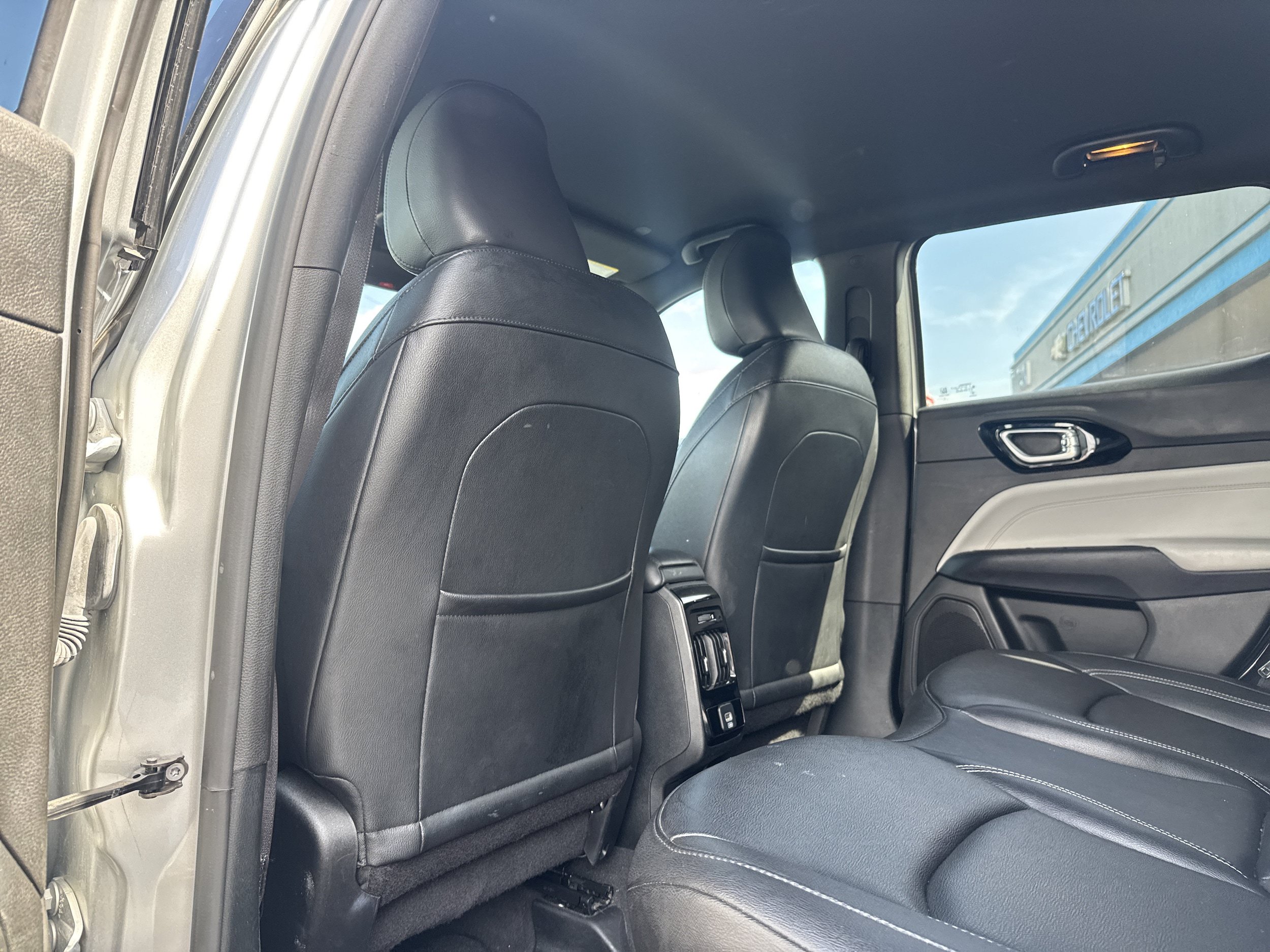 Used 2025 Jeep Compass Limited AWD/4WD image 23