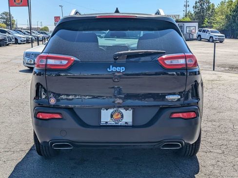 Used 2016 Jeep Cherokee Latitude w/ Comfort/Convenience Group FWD image 6