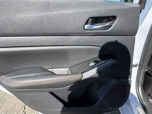 New 2025 Nissan Altima 2.5 SR image 14