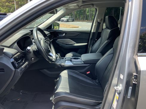Used 2023 Acura MDX SH-AWD w/ Advance Package image 16