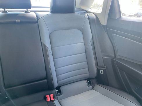 Used 2025 Volkswagen Jetta SE image 37