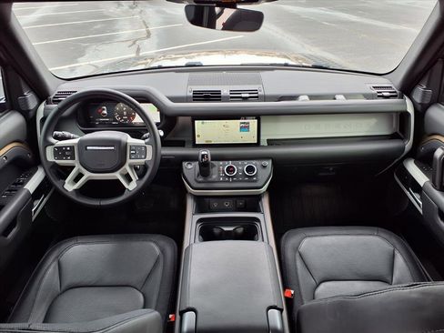 Used 2024 Land Rover Defender 110 X-Dynamic SE image 26