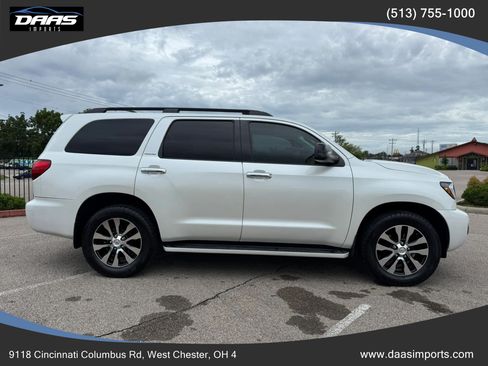 Used 2010 Toyota Sequoia Platinum AWD/4WD image 4