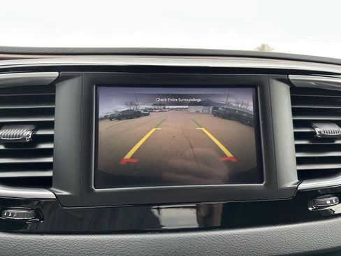 Used 2023 Chrysler Voyager LX FWD image 28