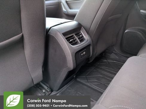 Used 2019 Chevrolet Blazer LT FWD image 28