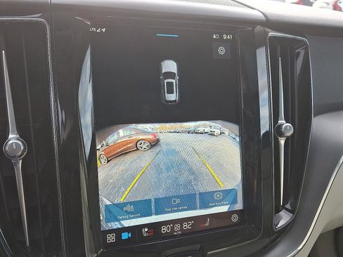 Certified 2024 Volvo XC60 B5 Core w/ Climate Package image 19