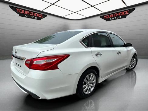 Used 2017 Nissan Altima 2.5 S w/ Power Driver Seat Package image 5