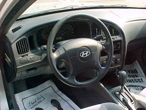 Used 2005 Hyundai Elantra GLS FWD image 27