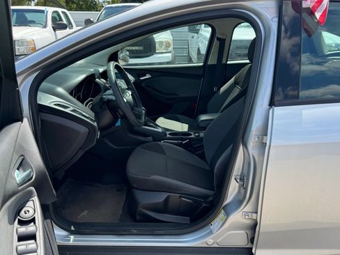 Used 2012 Ford Focus SE FWD image 10