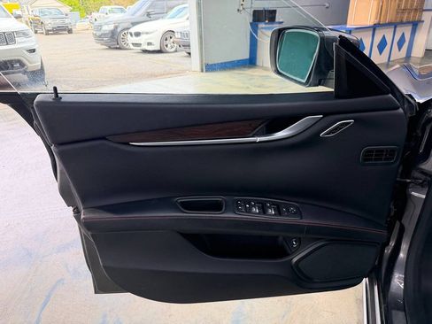 Used 2016 Maserati Ghibli S Q4 AWD/4WD image 18