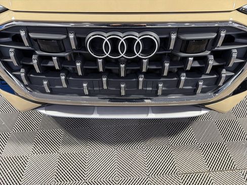 Used 2025 Audi Q8 Premium Plus image 20