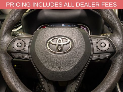 Used 2025 Toyota RAV4 XLE AWD/4WD image 17